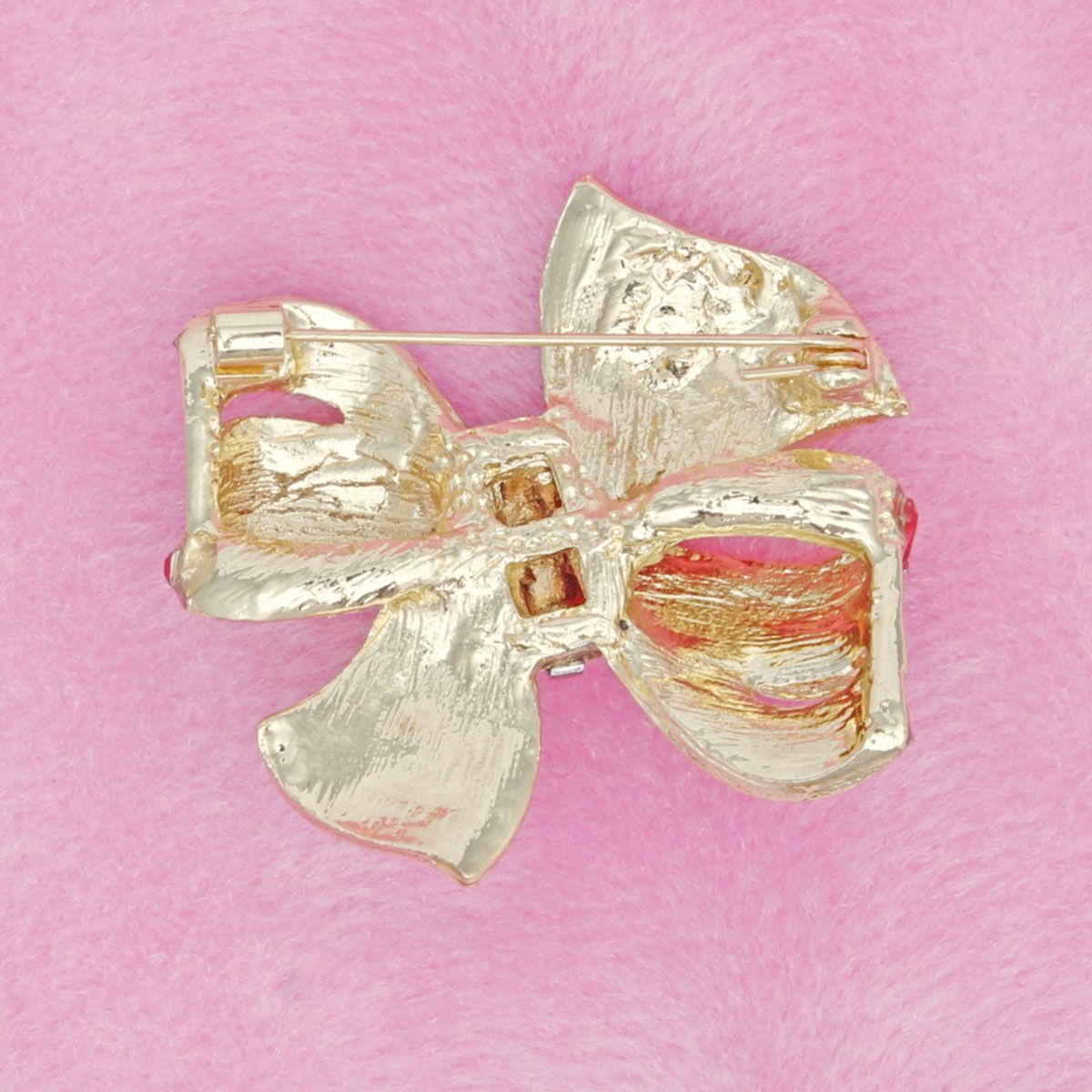 Brooch Graceful Red Gold Ribbon Bow Classic Pin