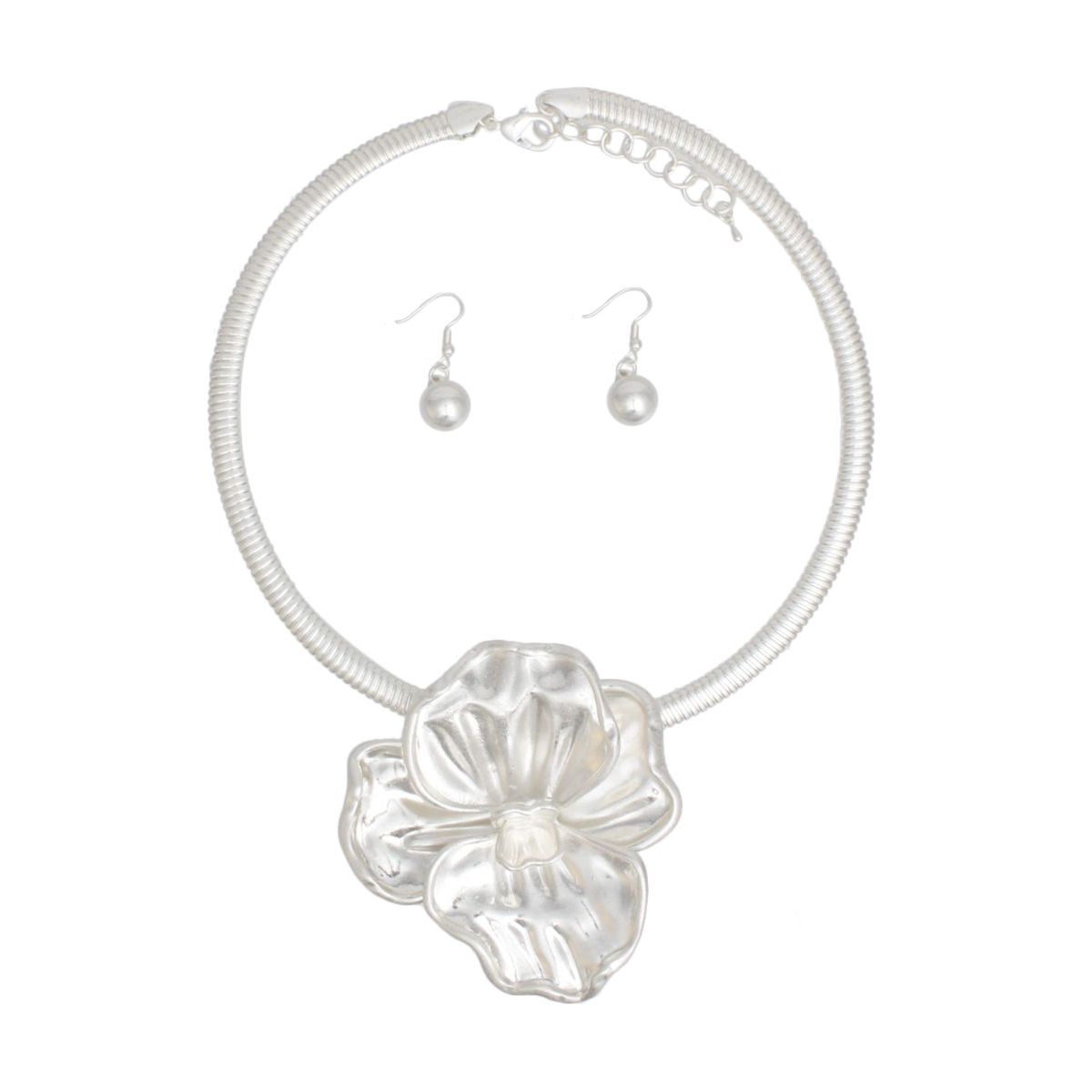 Collar Matte Silver Sculpted Petal Flower Necklace