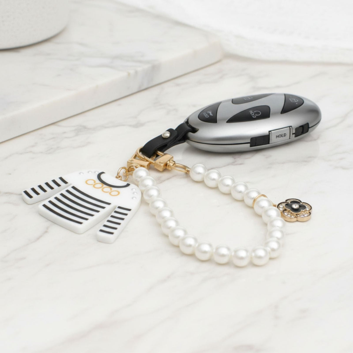 Keychain White Black Stripe COCO Shirt Pearl Clip