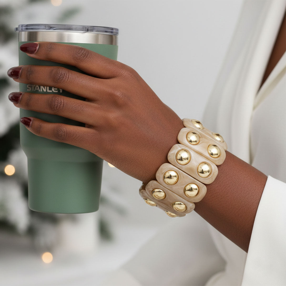 Stretch Vintage Beige Resin and Gold Stud Bracelet