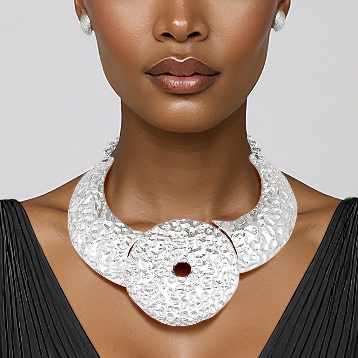 Bib Silver Warrior Chic Armor Plate Disc Necklace