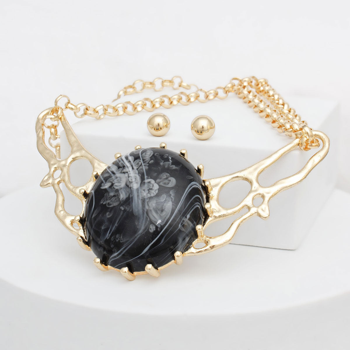 Collar Black Resin Dome Gold Chain Necklace Women